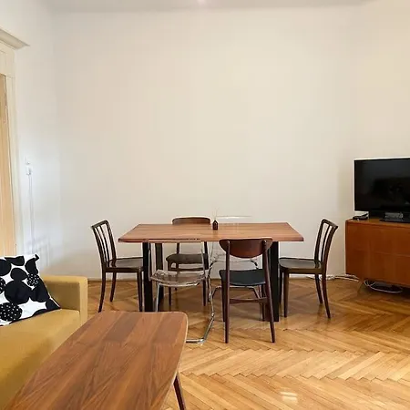 Authentic Buda Apartment Budapest